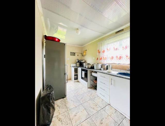 1 BEDROOM HOUSE FOR SALE IN NTUZUMA F